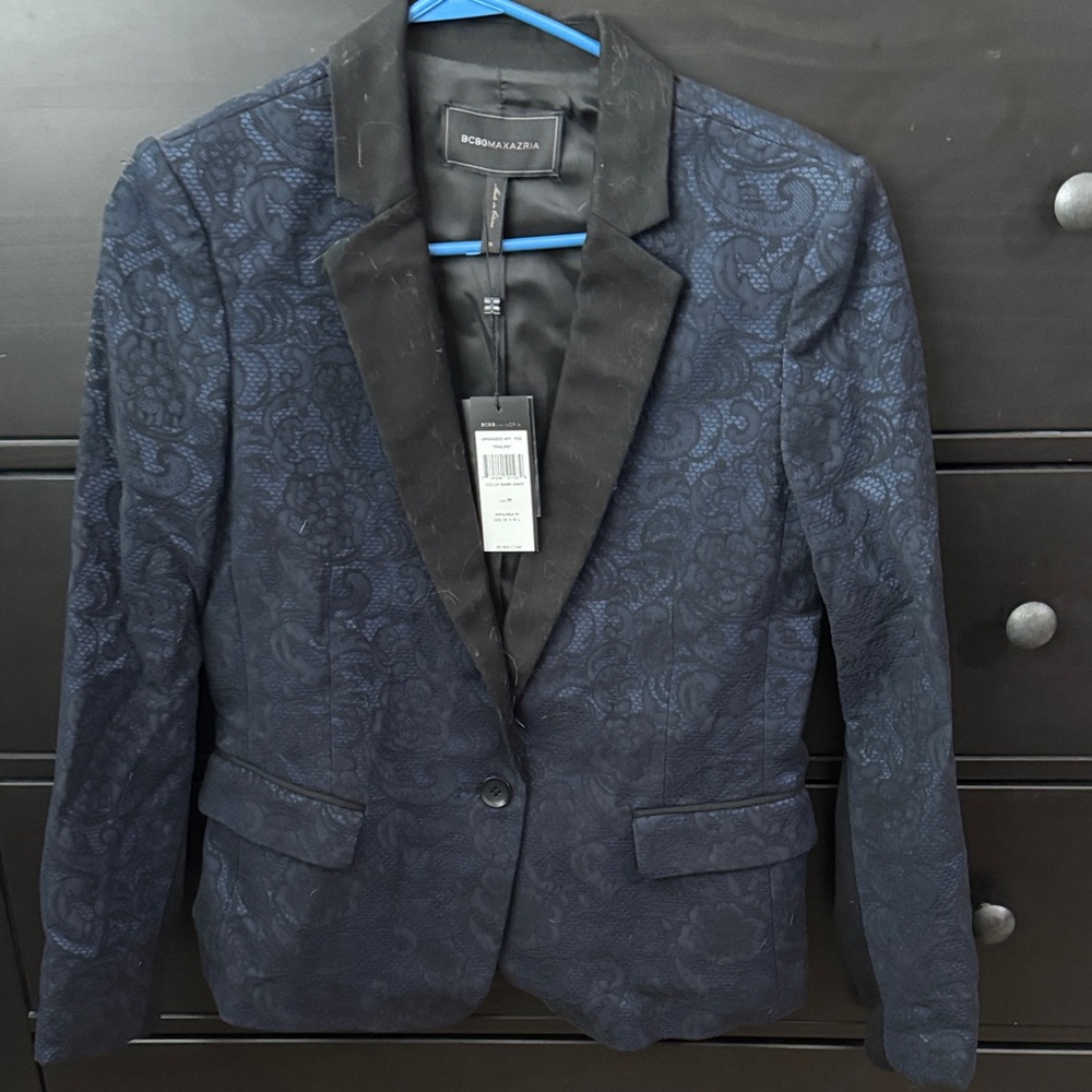 BCBGMaxAzria Navy and Black Patterned Blazer